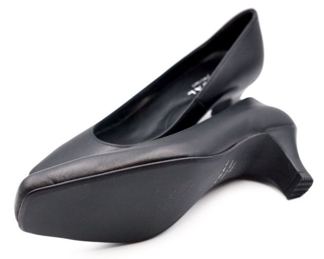 F04MAG プレーンパンプス